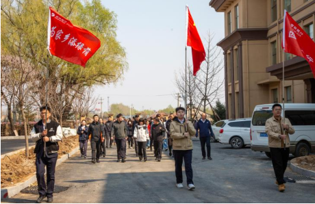 公赢网配资 吉林银行四平分行开展“春‘锋’十里 正‘植’有你”公益植树活动